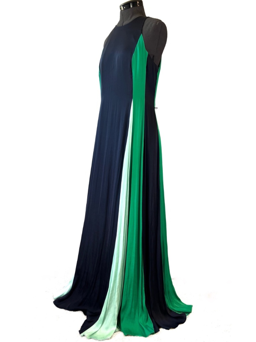BR Colorblock Dress - Picture 2 of 11